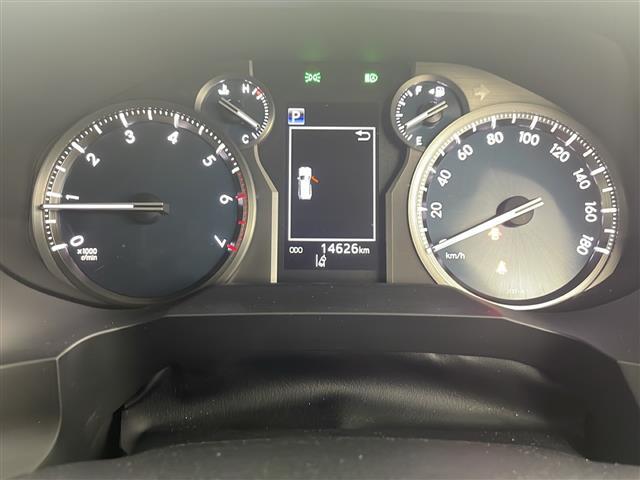 【スピードメーター】メーターがシンプルで見やすく運転しやすいですね！