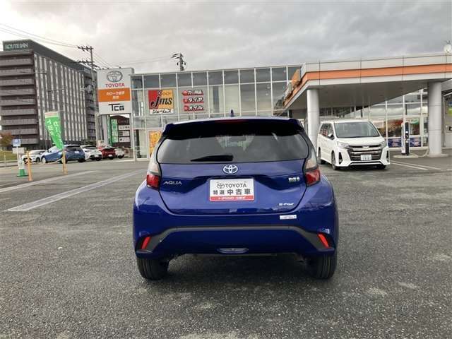 コンパクトカー大人気のアクアです！