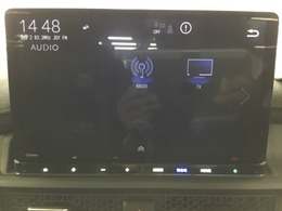 インターナビ搭載。従来のカーナビでは把握できない、より詳細な渋滞情報や防災情報などがわかり、便利なアイテムです。