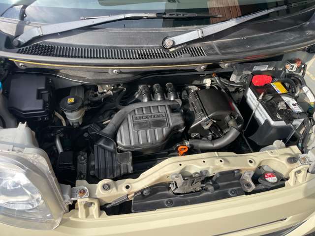 納車前には陸運局指定工場にて徹底した点検整備の後、納車致しますのでご安心下さい！専門のスタッフが点検整備、納車後のメンテナンスも十分可能です！