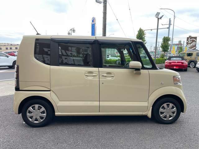 納車前には陸運局指定工場にて徹底した点検整備の後、納車致しますのでご安心下さい！専門のスタッフが点検整備、納車後のメンテナンスも十分可能です！