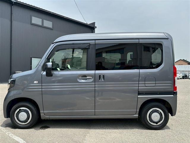 当店は、新車～登録済未使用車、お買い得軽自動車まで、多数在庫しております♪軽自動車の事なら全て当店にお任せください！目玉車両もございますので、ぜひ一度軽ワールドへお越しくださいませ！