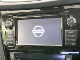 【メーカー純正ナビ】インテリアに溶け込むスタイリッシュな「専用設計」メーカーナビを装備♪視認性や操作性など基本性能にも優れ、より上質なカーライフをお楽しみいただけます。