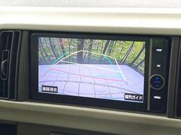 【バックカメラ】駐車時に後方がリアルタイム映像で確認できます。大型商業施設や立体駐車場での駐車時や、夜間のバック時に大活躍！運転スキルに関わらず、今や必須となった装備のひとつです！