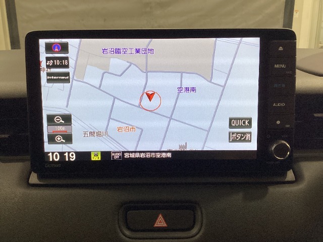 扱いやすく見やすいメモリーナビ装備！ホンダ純正品です。