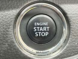 プッシュスターターです！鍵はポケットなどに入れたまま、ボタンをポチっと押せばエンジン始動！一度使えば手放せない装備品です！