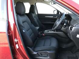 【運転席パワーシート＆ドライビングポジションメモリー機能】運転手にあったシートパターン設定可能です。