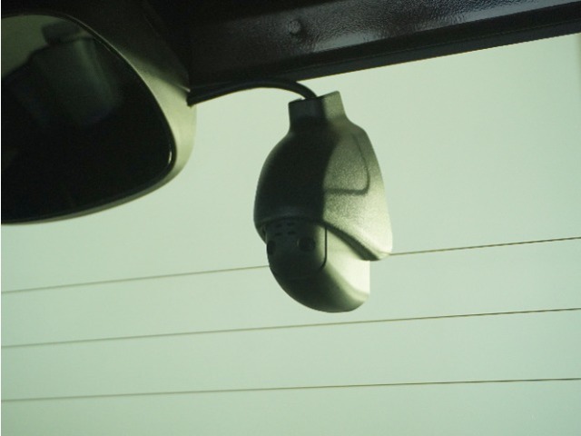 ◆この車にはリアにもドライブレコーダーを装備しております◆映像・音声などを記録する自動車用の装置です。　もしもの事故の際の記録はもちろん、旅行の際の思い出としてドライブの映像を楽しむことができます