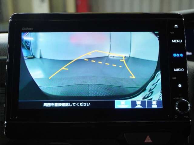 ◆バックカメラ◆リバースにするだけで映ります、後方の安全確認や、狭い駐車場での車庫入れ、雨の日や夜間など視界の悪い時に便利です！安全にバックする為には欠かせない装備です。