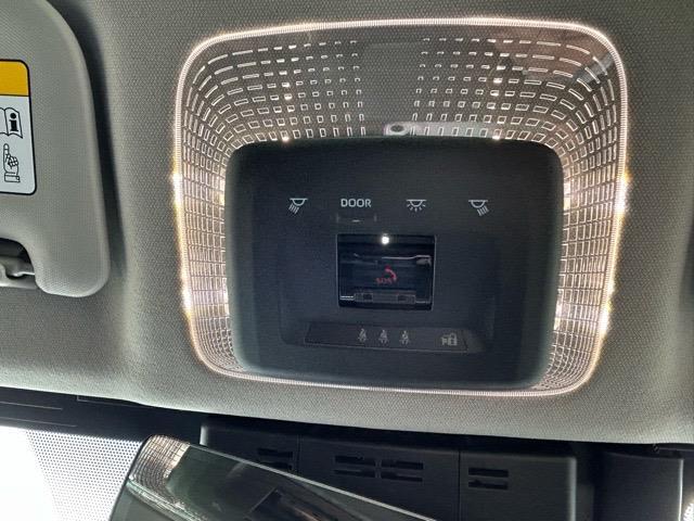 店舗にて現車の確認もいただけますので、お電話で在庫のご確認の上是非ご来店くださいませ！