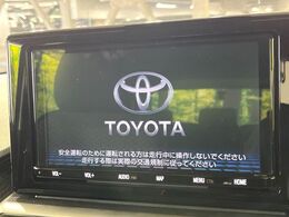 【純正9インチナビ】人気の純正ナビを装備。オーディオ機能も充実しており、Bluetooth接続すればお持ちのスマホやMP3プレイヤーの音楽を再生可能！毎日の運転がさらに楽しくなります！！