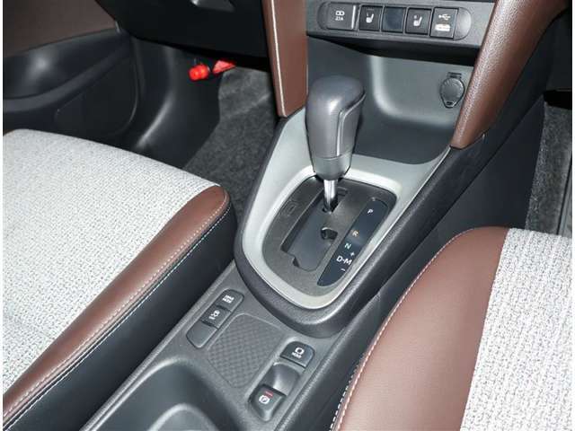 ネットでお車をお探しの方でも、お車の状態が一目で分かりやすい。トヨタ検査員による品質評価表つきで車両の状態詳細を明記致しておりますのでお気軽にお尋ね下さい。