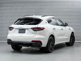Levante　Modena　430馬力（カタログ値）純正OP総額：1，365，000円　サンルーフ・21インチアンテオブラックホイール・フルナチュラルレザー・ハーマンカードンプレミアムサウンド