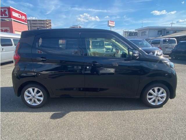 コンパクトで小回りがきく軽自動車。