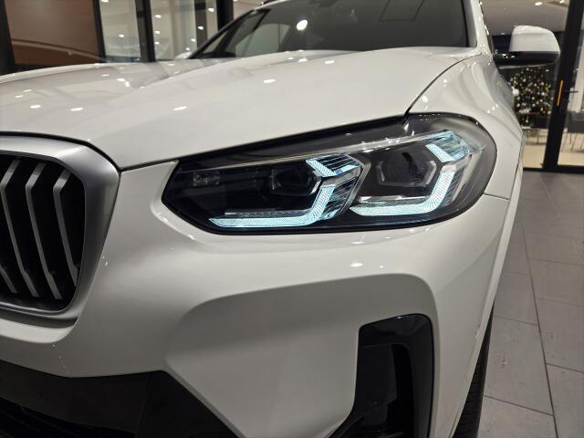 BMWプレミアムセレクション四日市店は、新車・サービス工場を併設したお店となっており、即座に対応させていただいております。BMW車のメインテナンス等のご相談も気軽にご連絡ください。