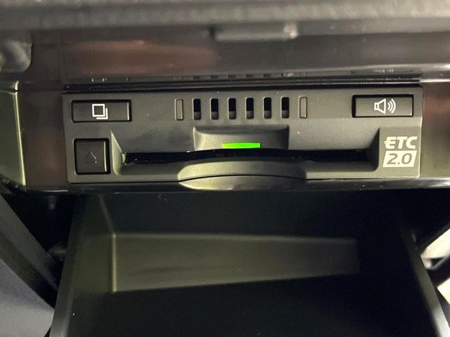 【ETC】高速道路の料金所をストレスなく通過！話題のスポットやサービスエリアに多い「スマートIC」利用時は必須のアイテムです。当店でセットアップを実施、ご納車当日からすぐにご利用いただけます！