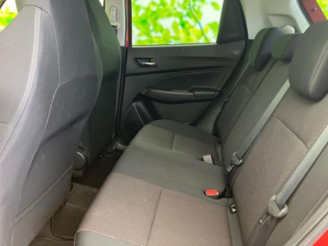 WECARSでは各商談席に大型モニターをご用意しております！見やすい大画面でゆったりと全国の在庫をご覧いただけます！是非ご来店お待ちしております！