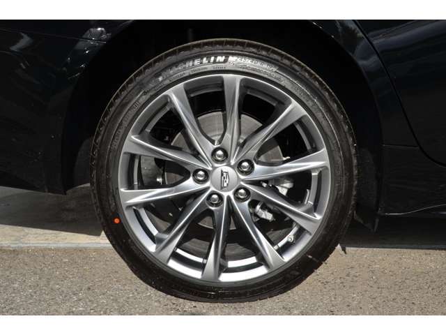 19インチアルミホイール245/40R19