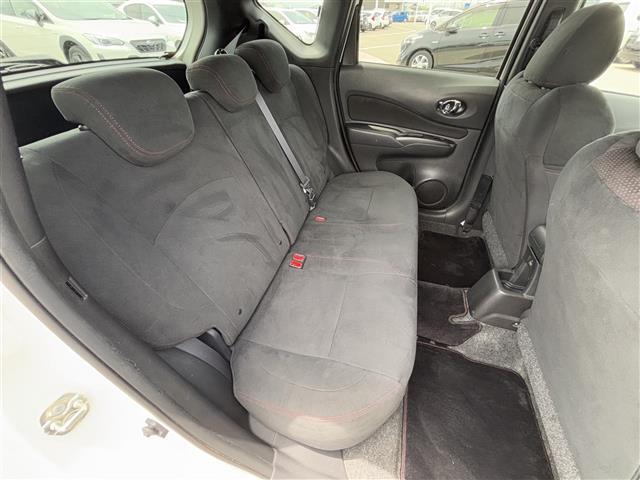 商談ルームにはキッズルームも完備しています☆お子様連れでもゆっくりとお車をお選びいただけます！