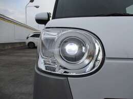 LEDライトで夜道は明るく安心です！