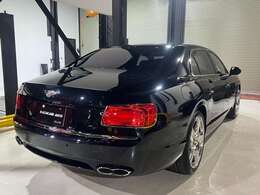 オニキスブラック、コーチライン、21インチ純正AW、マリナーPKG