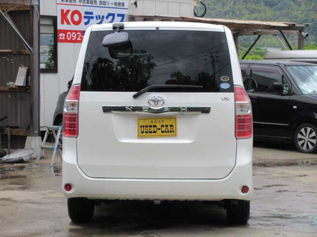 各種カスタム受付中！！オーディオ・カーナビ取り付けから内装イルミネーション加工・ウッドパネル取付・HID加工・社外パーツの取り付けなどもご提案できます。