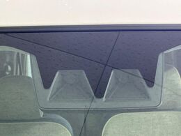 【スマートアシスト】走行中に前方の車両等を認識し、衝突しそうな時は警報とブレーキで衝突回避と被害軽減をアシスト。より安全にドライブをお楽しみいただけます。