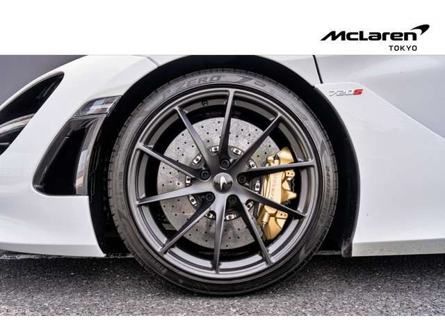 19 x 9.0J インチ　245/35/R19 インチ