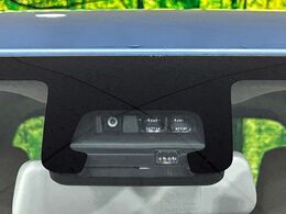 【スズキ　セーフティサポート】走行中に前方の車両等を認識し、衝突しそうな時は警報とブレーキで衝突回避と被害軽減をアシスト。より安全にドライブをお楽しみいただけます。