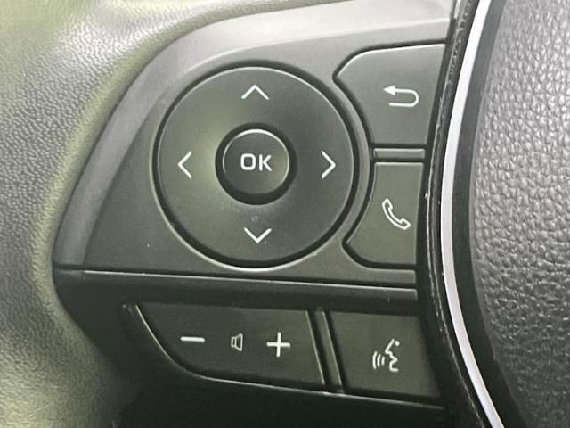 WECARSの展示場では実際に見て、触ってお車をお選びいただけます！知識の豊富な営業スタッフが様々なカーライフをご提案いたします！