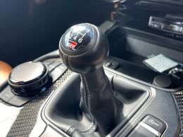 【フロア6速MT】走りの6速MT！！スポーティーな走行をお楽しみいただけます♪