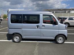 静岡ダイハツの中古車は、展示前に徹底した洗車や室内清掃を実施しております。