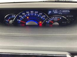 【　メーター　】メーターまわりも鮮やかに照らし出され、デザイン、安全性ともにバッチリですね♪