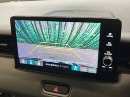 【バックカメラ】駐車時に後方がリアルタイム映像で確認できます。大型商業施設や立体駐車場での駐車時や、夜間のバック時に大活躍！運転スキルに関わらず、今や必須となった装備のひとつです！