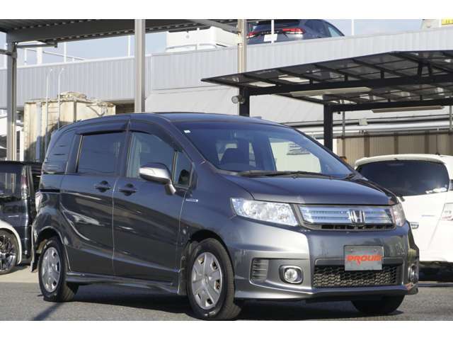 プラウドでは20代、30代のスタッフが元気よく対応させていただきます！「どんな車両があるのか見に来た」「ちょっと現車を見てみたい」などお気軽にご来店、ご相談ください♪