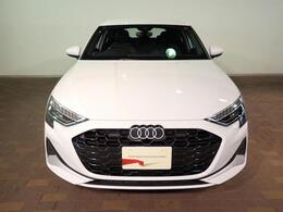 高度な訓練・教育を受けたAudi専門のテクニシャンが、100項目にもおよぶ精密な点検を実施。すべてをクリアしたAudi車だけがあなたのお手元に届けられます。