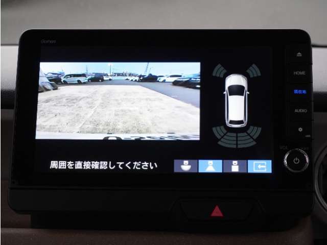 ◆バックカメラ◆リバースにするだけで映ります、後方の安全確認や、狭い駐車場での車庫入れ、雨の日や夜間など視界の悪い時に便利です！安全にバックする為には欠かせない装備です。