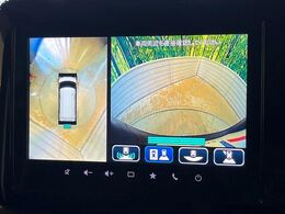 【全方位モニター用カメラ】専用のカメラにより、上から見下ろしたような視点で360度クルマの周囲を確認することができます☆死角部分も確認しやすく、狭い場所での切り返しや駐車もスムーズに行えます。