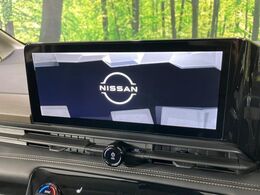 【12.3インチコネクトナビ】インテリアに溶け込むスタイリッシュな「専用設計」メーカーナビを装備♪視認性や操作性など基本性能にも優れ、より上質なカーライフをお楽しみいただけます。