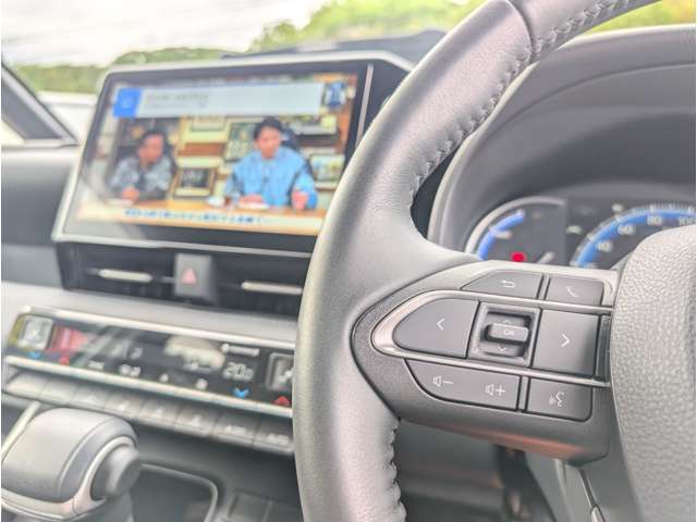 操作しやすいステアリングスイッチも装備です！！
