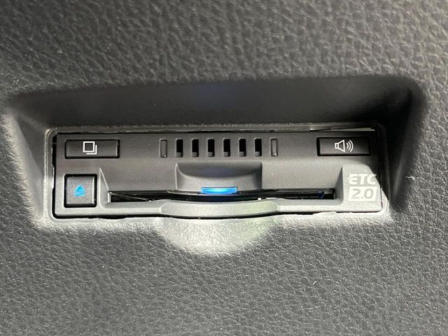 【ETC】高速道路の料金所をストレスなく通過！話題のスポットやサービスエリアに多い「スマートIC」利用時は必須のアイテムです。当店でセットアップを実施、ご納車当日からすぐにご利用いただけます！