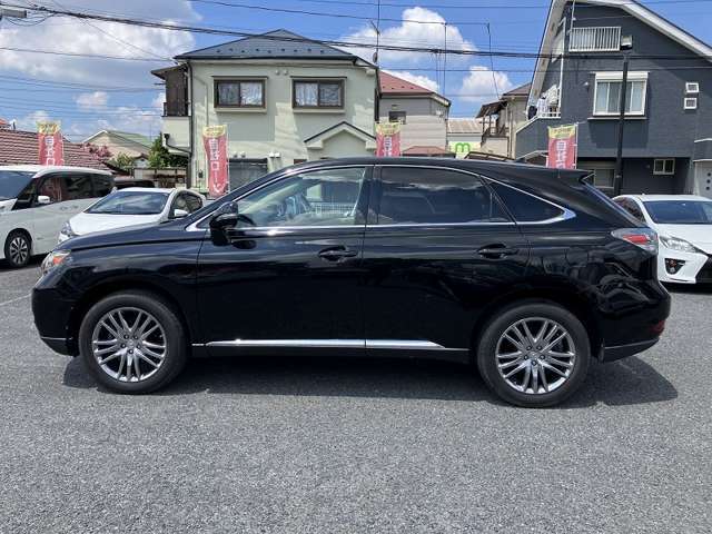自動車専門以外の自社ローン店では買ったクルマの品質に問題があったり保証がなかったりする場合が多くあります。カートルズの中古車は熟練のプロが目利きをしたクルマを仕入れています。