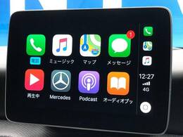 ●Apple　Car　Play：スマホとの有線接続で、ナビ・オーディオ再生などスマホのアプリ機能が画面でも使える便利機能です！