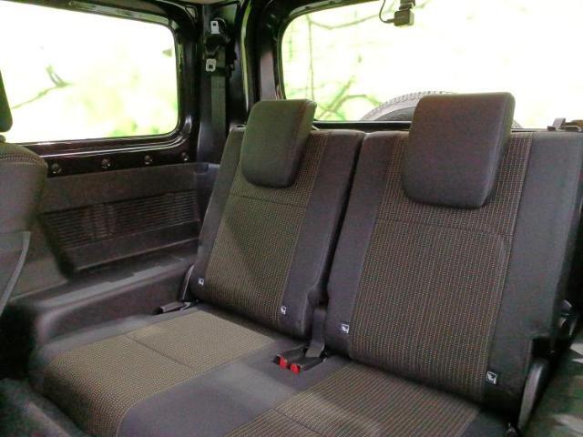 WECARSでは各商談席に大型モニターをご用意しております！見やすい大画面でゆったりと全国の在庫をご覧いただけます！是非ご来店お待ちしております！