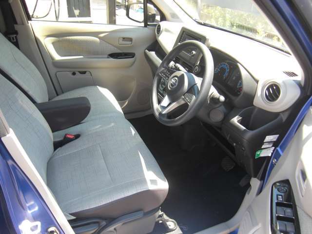 運転席側からの画像です。