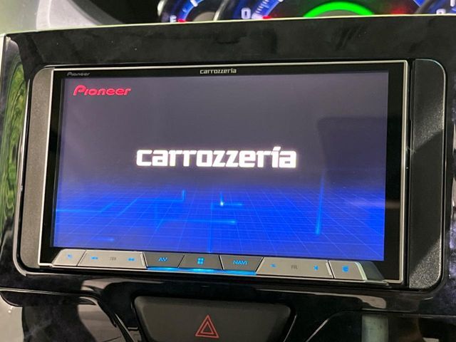 【ナビゲーション】目的地までしっかり案内してくれる使いやすいナビ。Bluetooth接続すればお持ちのスマホやMP3プレイヤーの音楽を再生可能！毎日の運転がさらに楽しくなります！！