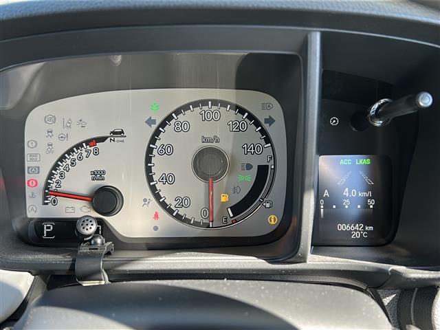 【スピードメーター】メーターがシンプルで見やすく運転しやすいですね！