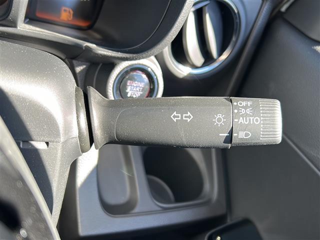 【ドリンクホルダー】長時間のドライブを快適に過ごすために、必須の車内アイテムですね。