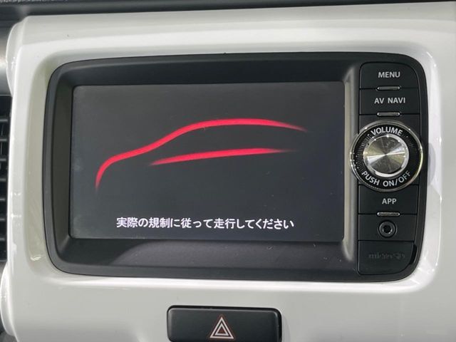 【メーカー純正ナビ】インテリアに溶け込むスタイリッシュな「専用設計」メーカーナビを装備♪視認性や操作性など基本性能にも優れ、より上質なカーライフをお楽しみいただけます。