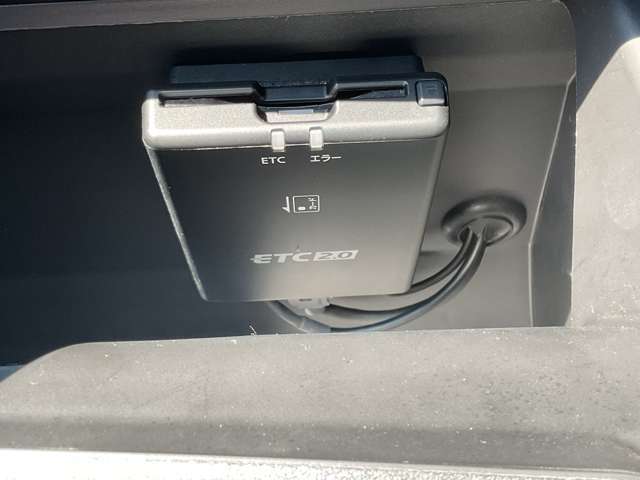 ETC付きです。納車の当日からご利用いただけます。◎掲載後すぐに販売が決まってしまう場合もございますのでご来店前にお電話でご予約を頂ければ幸いです。